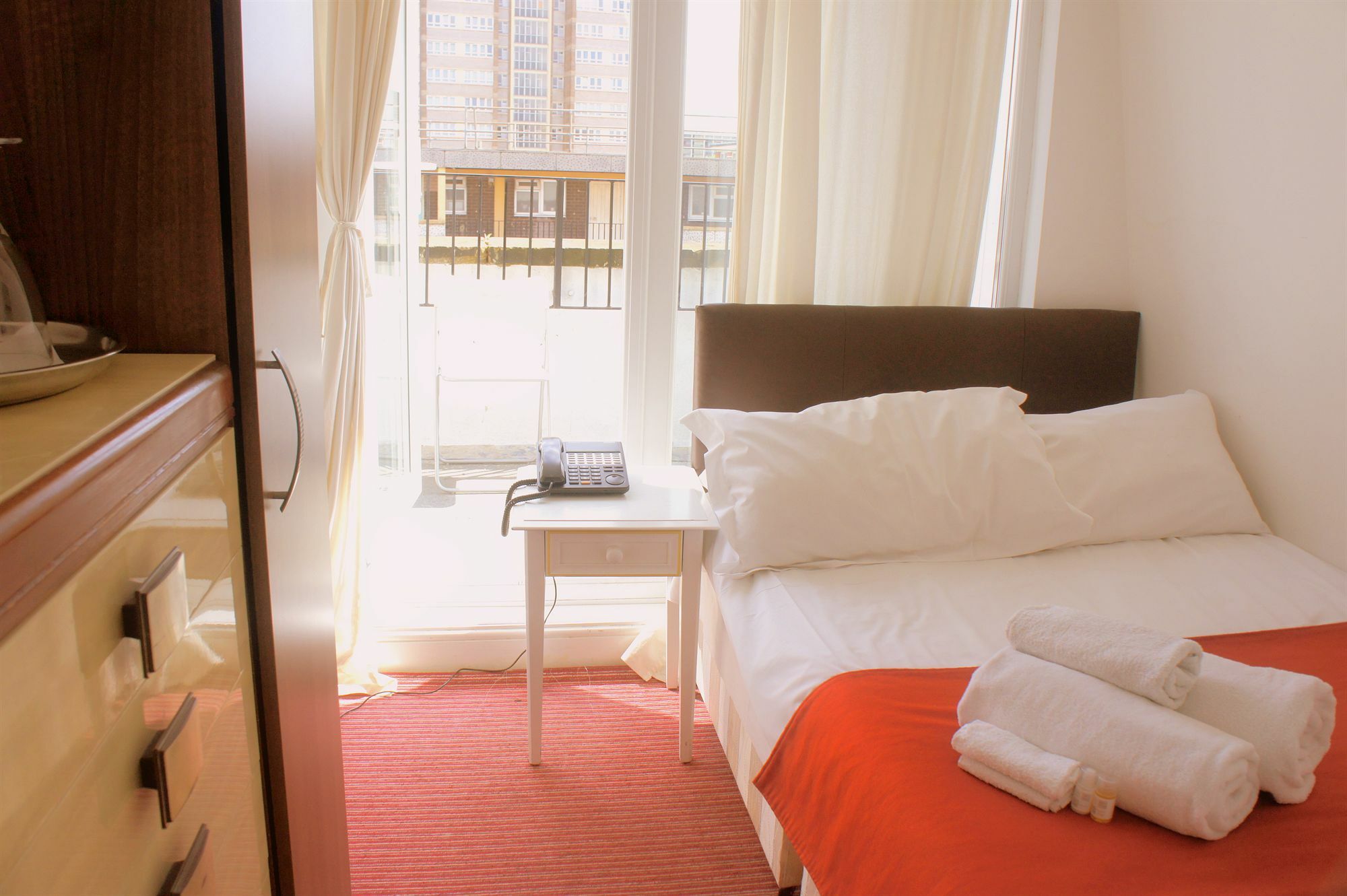 Plaza London Hotel Exterior foto